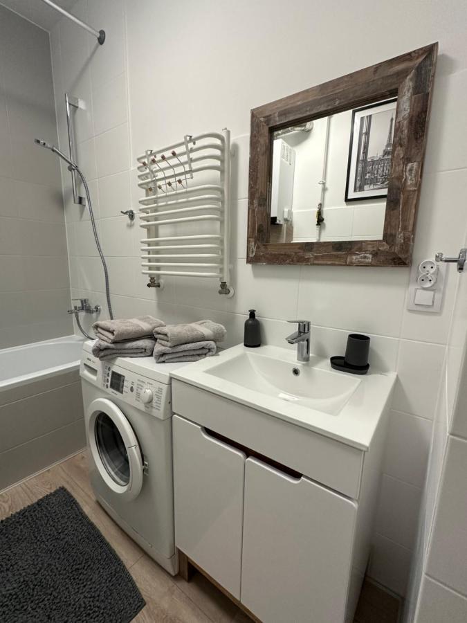 Apartament Wroclawia Екстериор снимка