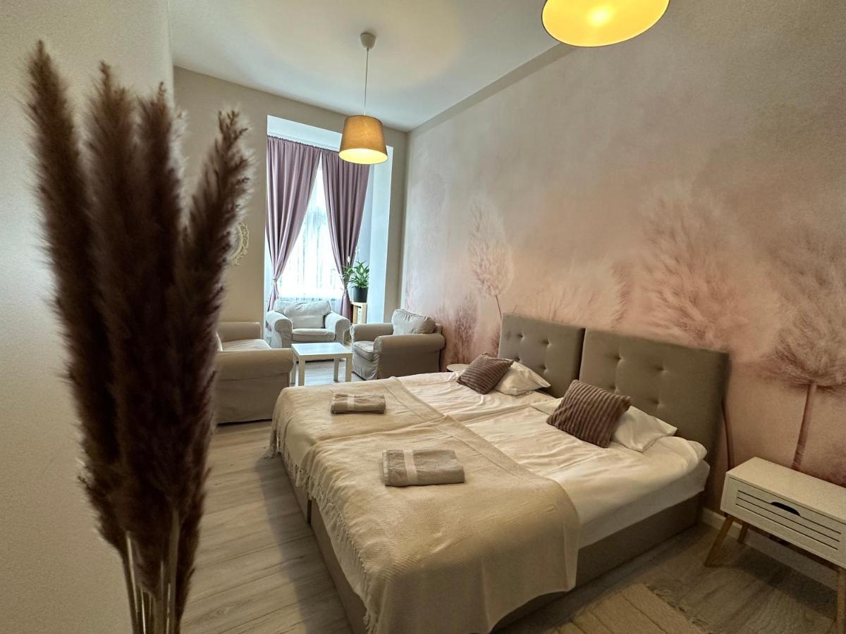 Apartament Wroclawia Екстериор снимка