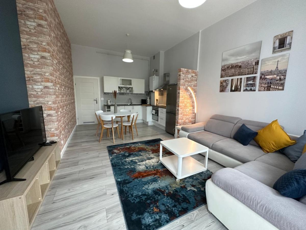 Apartament Wroclawia Екстериор снимка