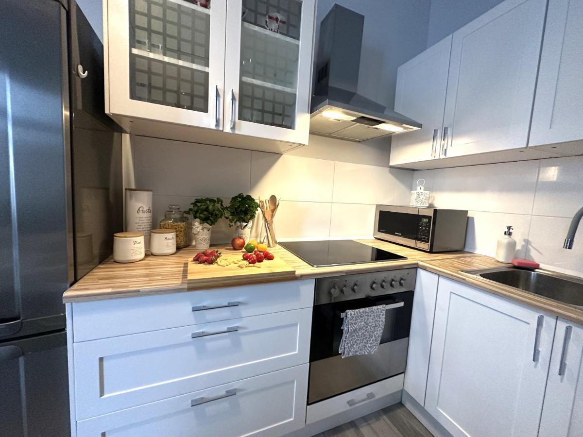 Apartament Wroclawia Екстериор снимка