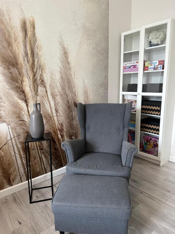 Apartament Wroclawia Екстериор снимка